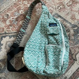 KAVU rope bag Teal/ White Aztec print
